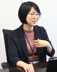 �J ���F ��