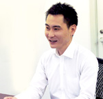 露木 篤徳 氏