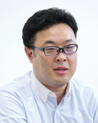 矢部 隆一 氏